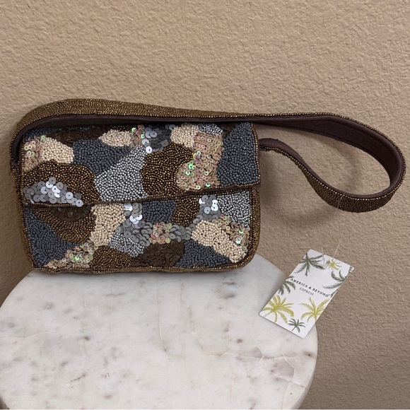 NWT Women America & Beyond Beaded embellished Camouflage landscape shoulder bag - Picture 2 of 10